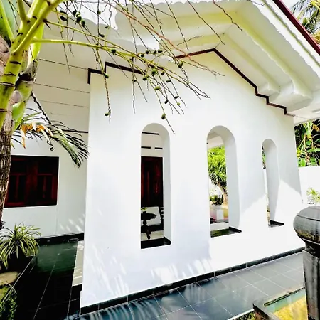 Angel Villa Unakuruwa Tangalle Exterior photo